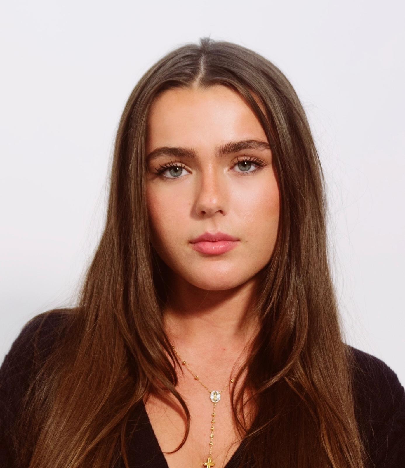 Karley Woods Headshot